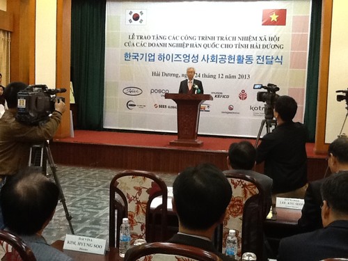 Korean enterprises contribute 200,000 USD to Hai Duong social work - ảnh 1